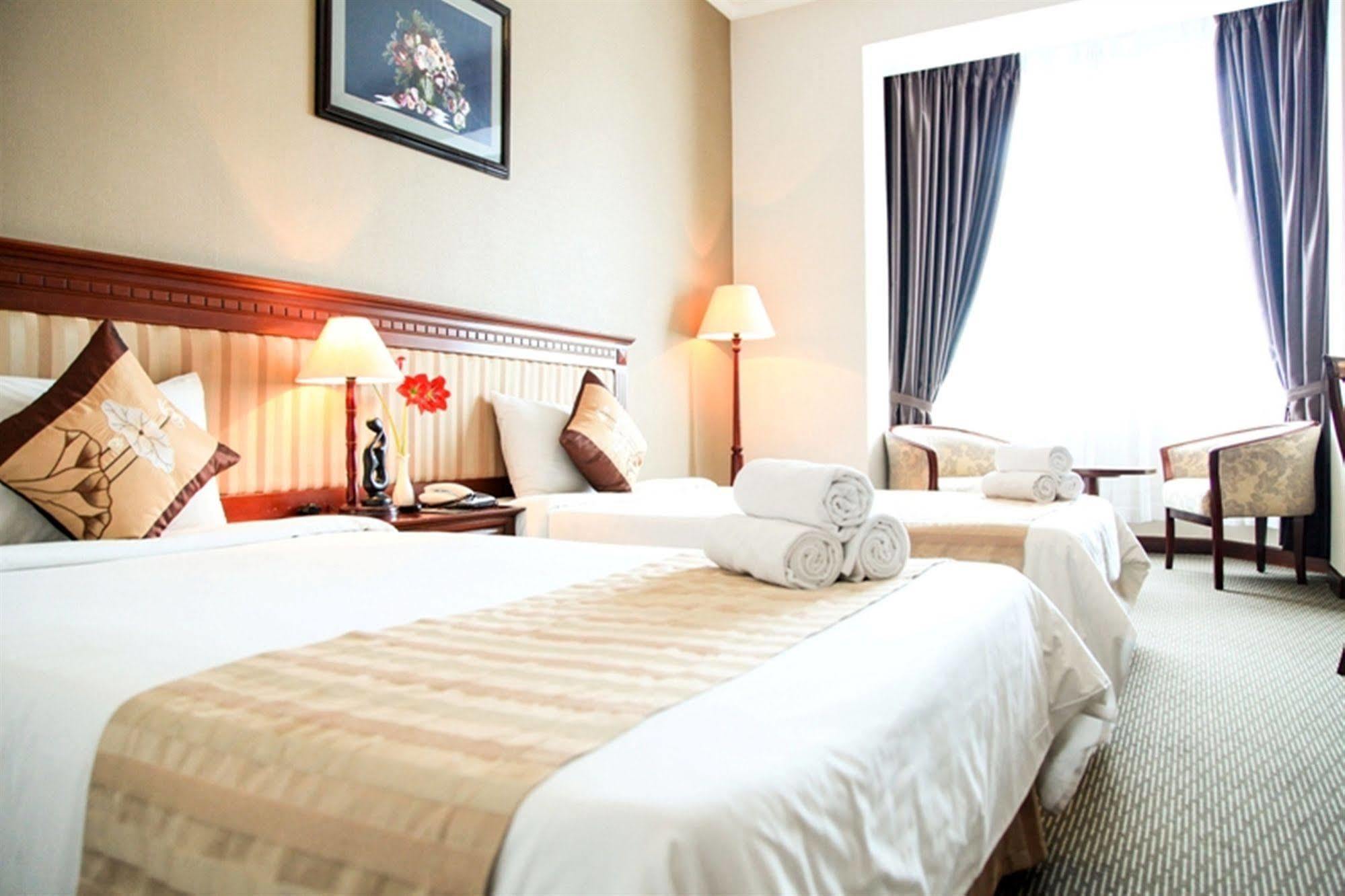 Aloha Halong Hotel Ha Long Exterior photo