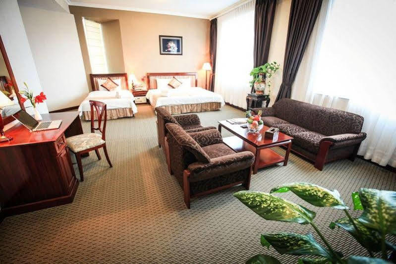 Aloha Halong Hotel Ha Long Exterior photo